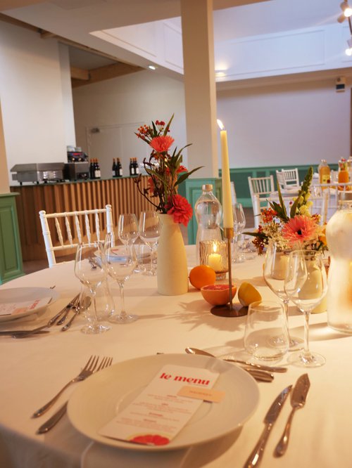 Repas de mariage dans l'orangerie