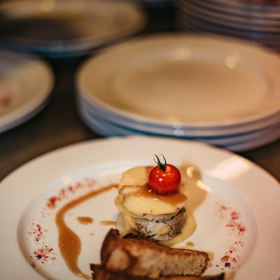 Mille-feuilles de foie gras et pommes Granny